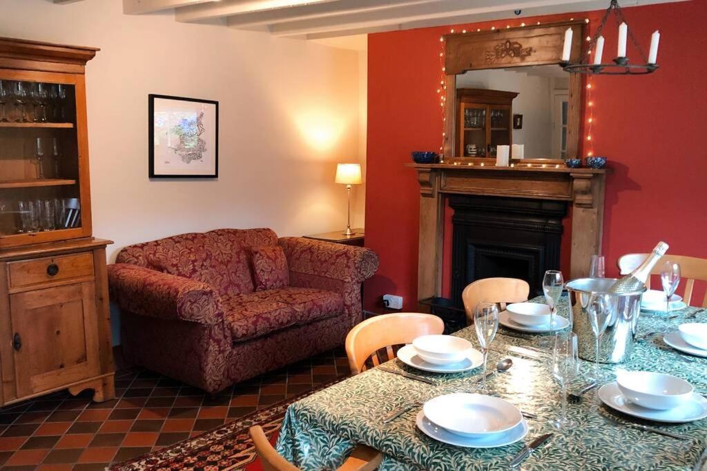 Stunning & Spacious House In Central Tenby Exterior foto